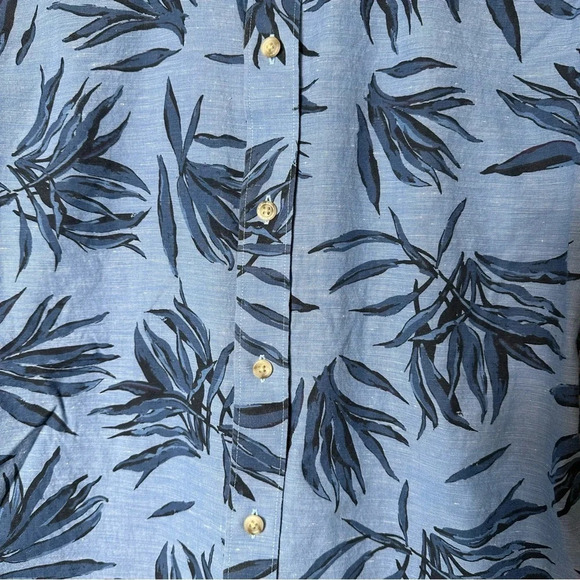Travis Mathew Short Sleeve Button Up Shirt Medium Blue Tropical Leaf Print Golf - Picture 4 of 10
